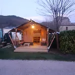 营地 Les Lavandes, 卡斯特拉讷