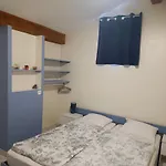Les Lavandes, אתר קמפינג 2*