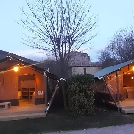 Les Lavandes, Camping